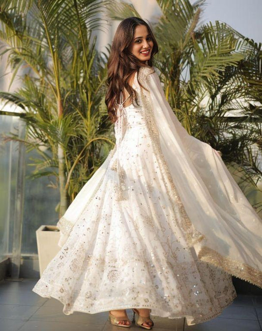 SANIYA Off White Suit Set With Embroidery and Sequnce Work