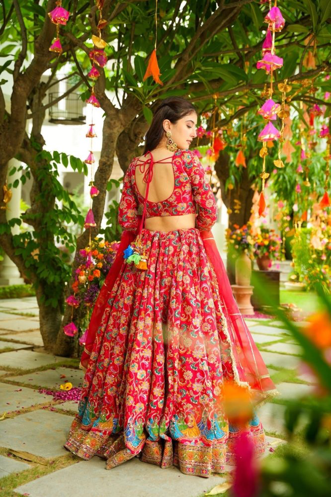 PRANAVYAHEAVY LEHENGA SET