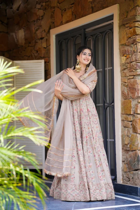 NEERJA HEAVY BEIGE MAXI SET