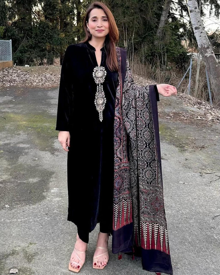 Noor Ajrakh Velvet Winter Pant Set