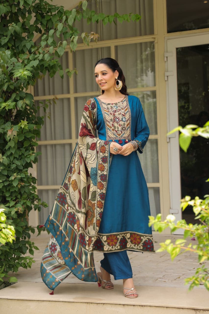 Ruhani Suit Set