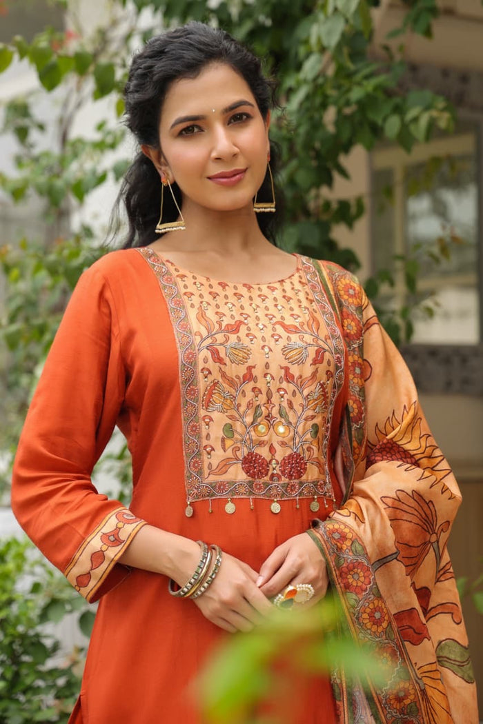 Ruhani Suit Set